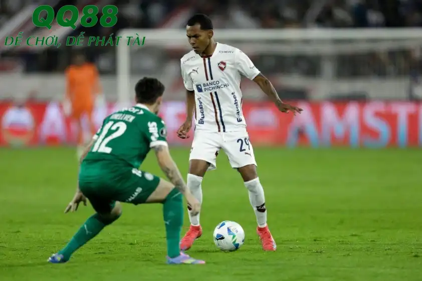 LDU Quito được đánh giá cao hơn trong trận đấu này. LDU Quito được đánh giá cao hơn trong trận đấu này.